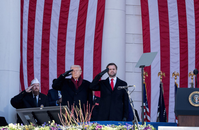 فانس: ترامب عرض على فنزويلا مرارا تنازلات مقابل وقف تهريب المخدرات وإعادة "النفط المسروق"