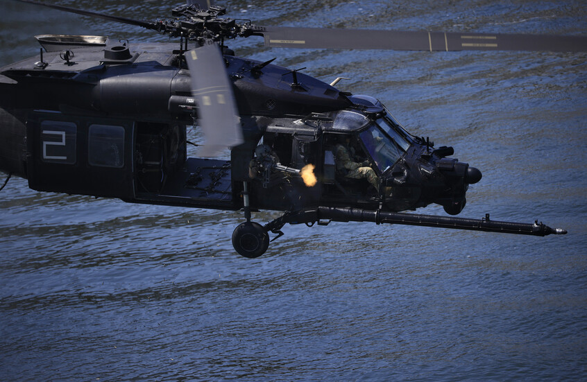 "نيويورك تايمز" تكشف عن وحدة المروحيات التي شاركت في عملية اعتقال الرئيس الفنزويلي نيكولاس مادورو