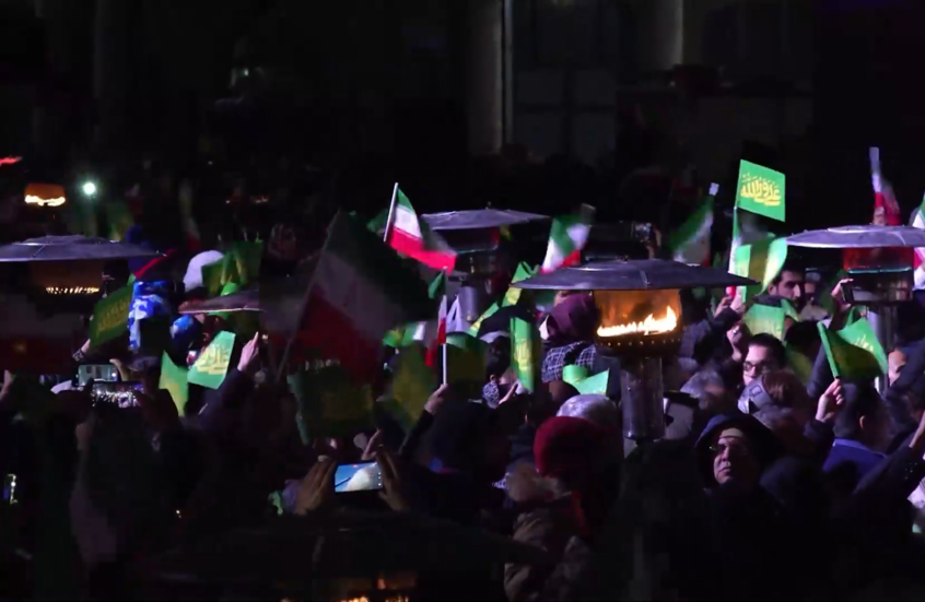 إيرانيون يحيون ذكرى ميلاد الإمام علي في ساحة الإمام الخميني