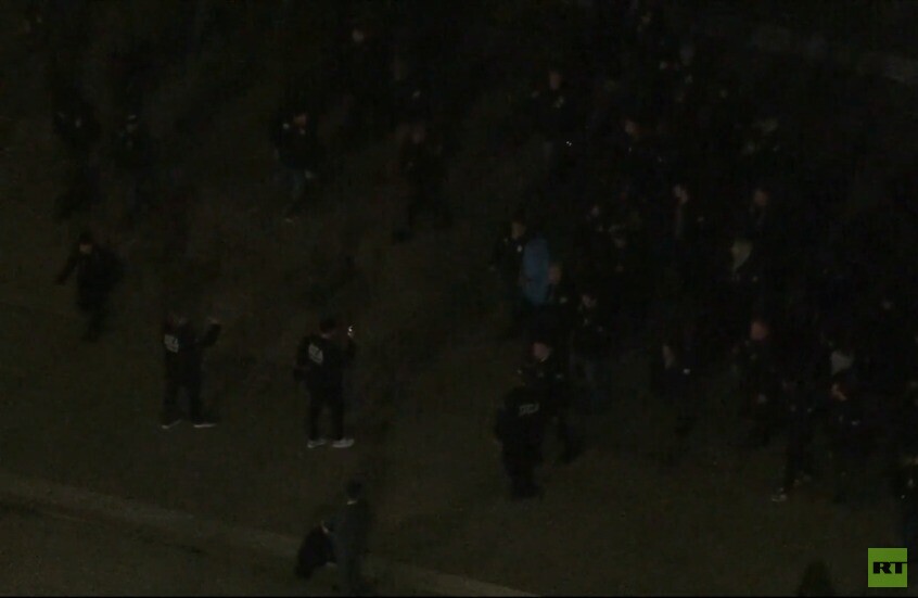 لحظة إخراج الرئيس الفنزويلي من الطائرة التي تقله بنيويورك (فيديو)