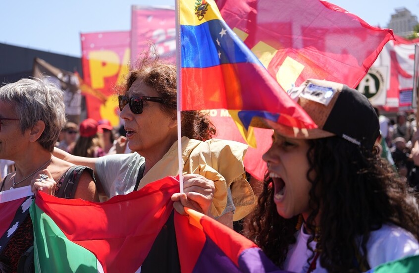 نائب هولندي: العراق وفنزويلا حلقتان في سلسلة صراع تقوده واشنطن للسيطرة على النفط