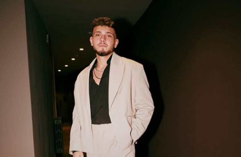 "ده بيت أخوك".. "الشامي" يزور منزل أحد أشهر نجوم مصر ويثير تفاعلا واسعا (فيديو + صورة)