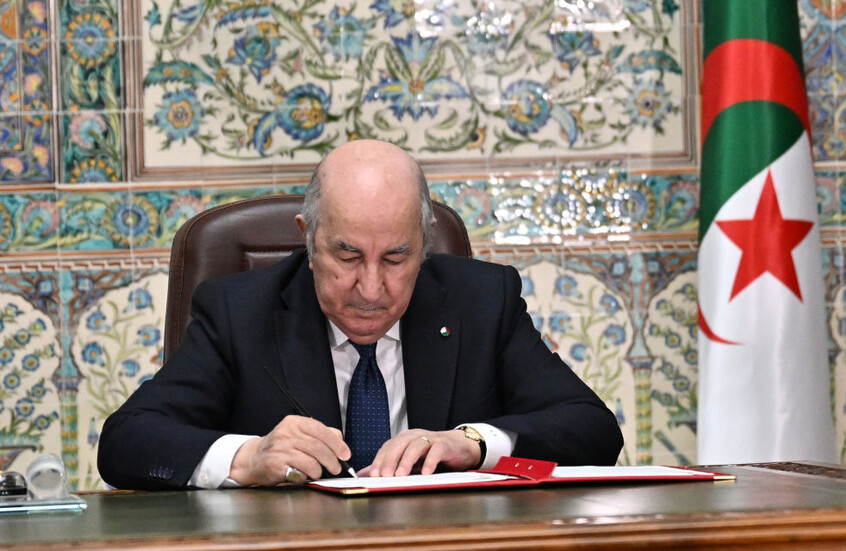 الجزائر.. الرئيس تبون يقيل محافظ البنك المركزي
