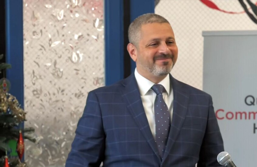 من هو المصري شريف سليمان الذي اختاره عمدة نيويورك لإدارة أضخم ميزانية بلدية في العالم؟