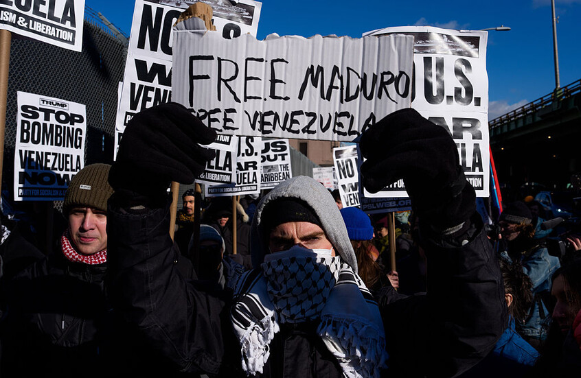 "الغارديان": انقلاب ترامب في فنزويلا أظهر عدم وجود قواعد دولية