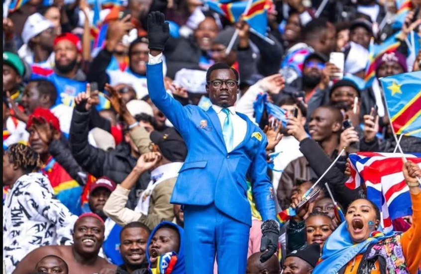 لا يحتفل بالأهداف ولا حتى يرف جفنه!.. سر "التمثال البشري" الذي أذهل الجميع في أمم إفريقيا 2025