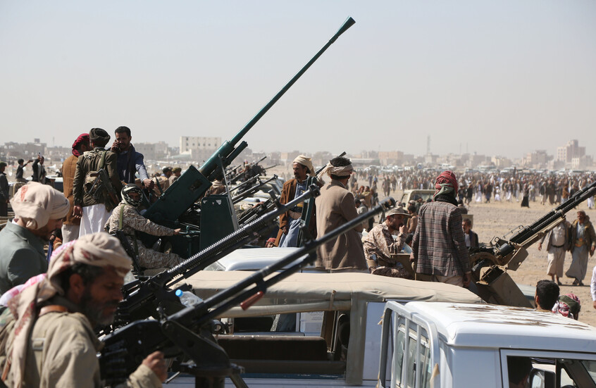 "قلق بالغ" في إسرائيل: "الحوثيون قد يرسلون قوات برية إلى الحدود وينفذون هجوما"