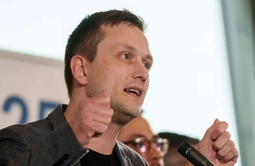 رئيس وزراء غرينلاند: احتلال الجزيرة "في ليلة واحدة أمر مستحيل" رغم مطالبات ترامب