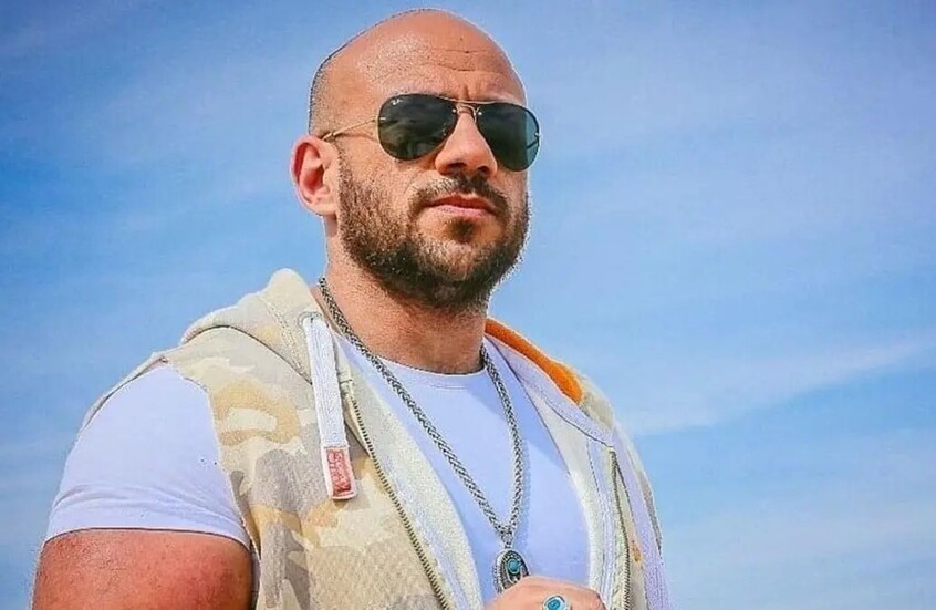 أحمد مكي يلجأ للقضاء ويوجه اتهامات لمديرة أعماله