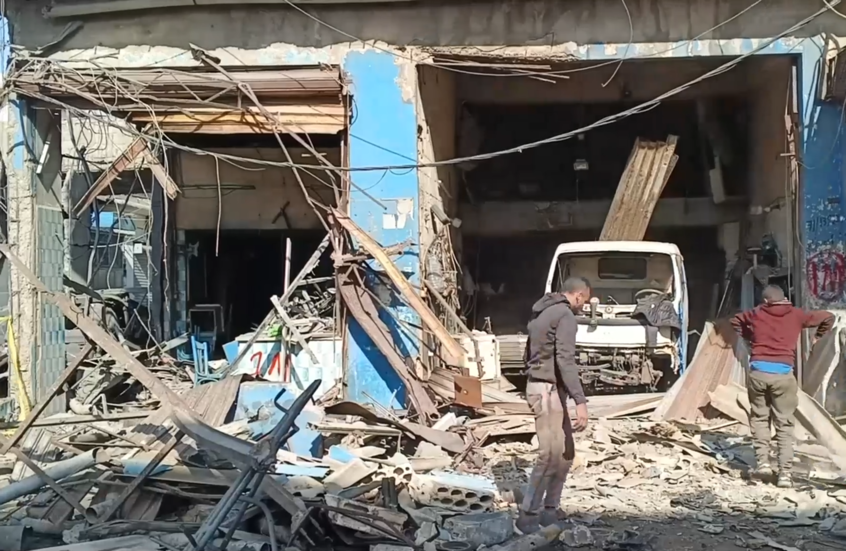 لبنان.. دمار كبير في المنطقة الصناعية في الغازية بعد الغارة الإسرائيلية فجر اليوم (فيديو)