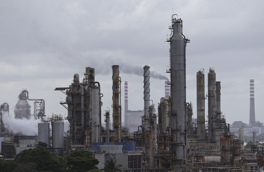 إعلام: فنزويلا والولايات المتحدة تجريان محادثات لتصدير النفط الفنزويلي إلى أمريكا