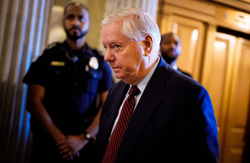 غراهام: ترامب سيقتل خامنئي إذا استمر النظام الإيراني في قتل المتظاهرين (فيديو)