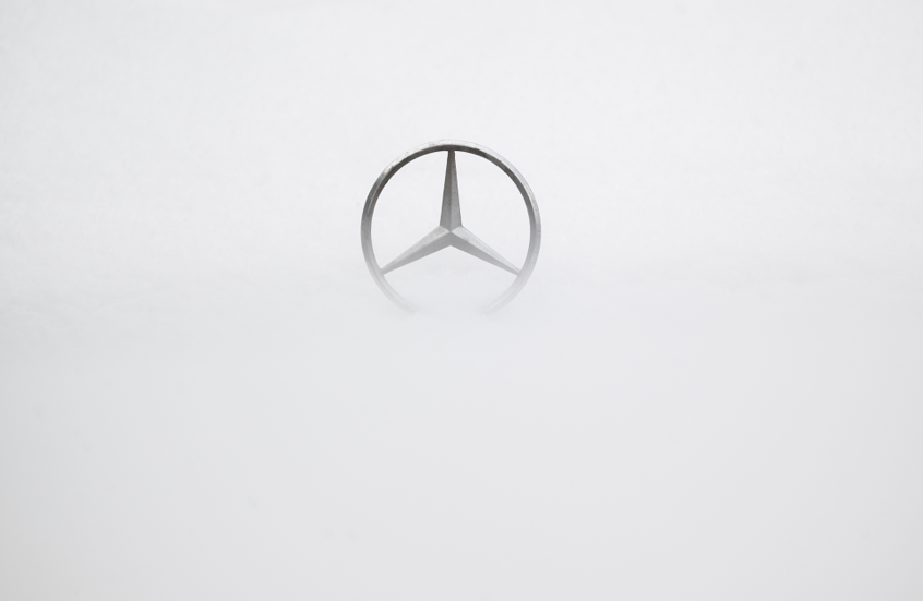 "مرسيدس" تطلق سيارة كهربائية "نباتية"