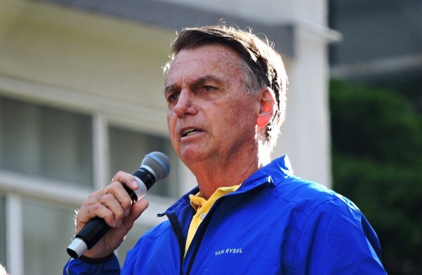 بولسونارو يغادر سجنه البرازيلي للخضوع لفحوصات بعد سقوطه من سريره