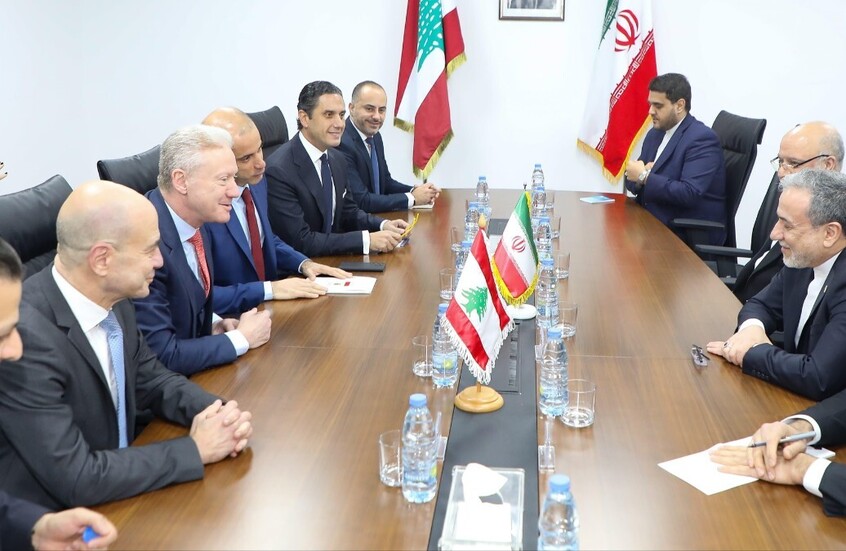 وزير الخارجية اللبناني يوسف رجي نظيره الإيراني عباس عراقجي