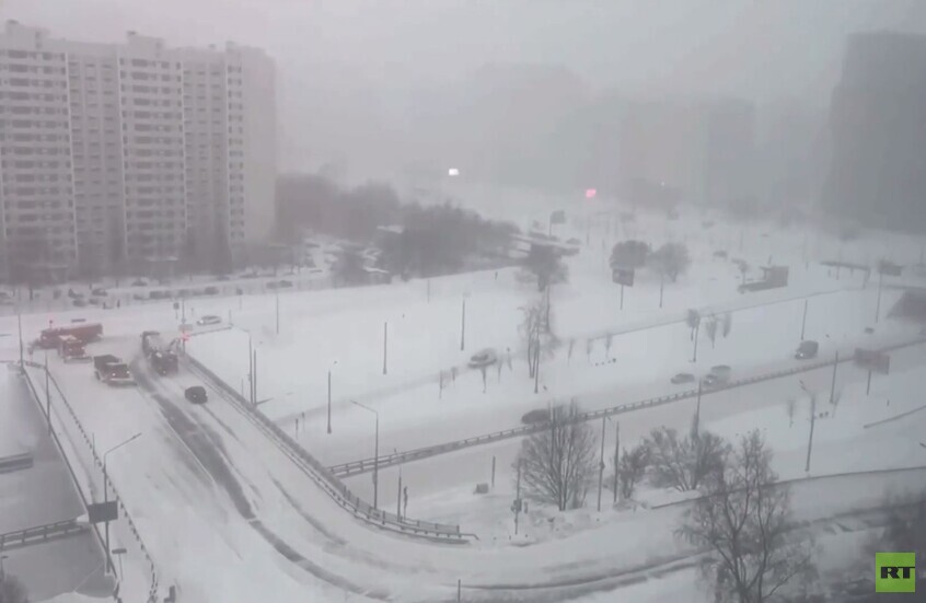 موسكو.. الثلوج تغطي العاصمة الروسية