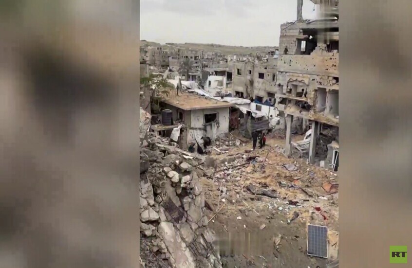 قطاع غزة.. آثار الدمار في مخيم البريج نتيجة القصف الإسرائيلي