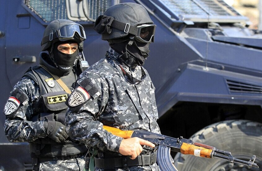 الأمن المصري يفكك شبكة دولية لتجارة المخدرات