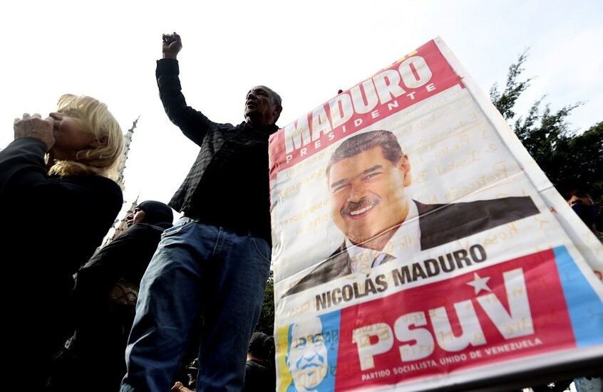 "واشنطن بوست": الفاتيكان طلب من الولايات المتحدة السماح لمادورو بالمغادرة إلى روسيا