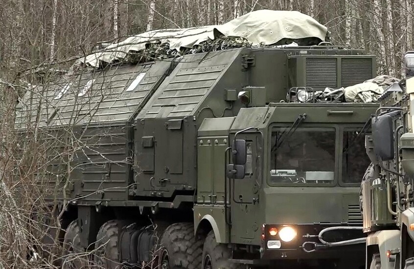 مدفيديف يوجه تحذيرا لـ"الحكام الأوروبيين الأغبياء" بفيديو صاروخ "أوريشنيك"