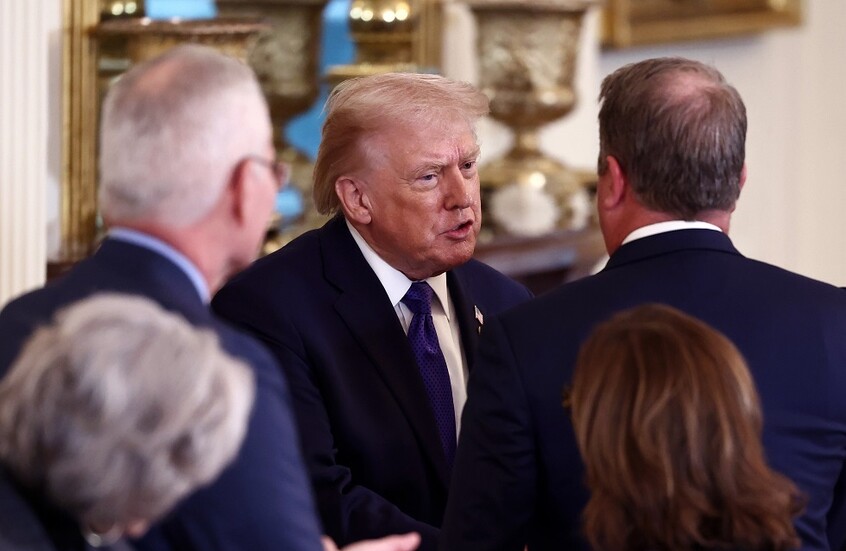 "نيويورك تايمز": ترامب يدرس بجدية الموافقة على شن هجوم على إيران بعد إطلاعه على الخيارات المحتملة