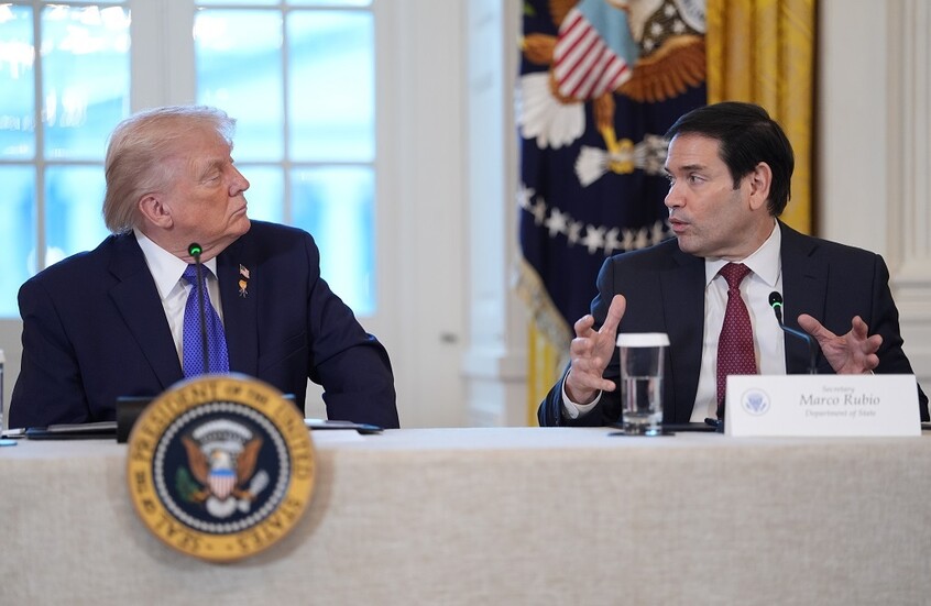 ترامب يعلق على فكرة جعل روبيو رئيسا لكوبا