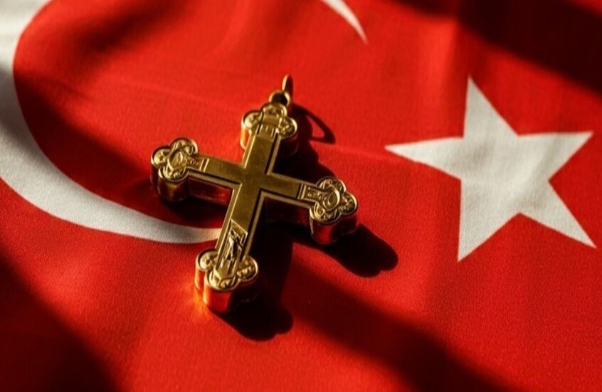 تركيا.. "الجماعة الأرثوذكسية" تعلن انفصالها رسميا عن "البطريركية الأرثوذكسية المستقلة" وتكشف السبب