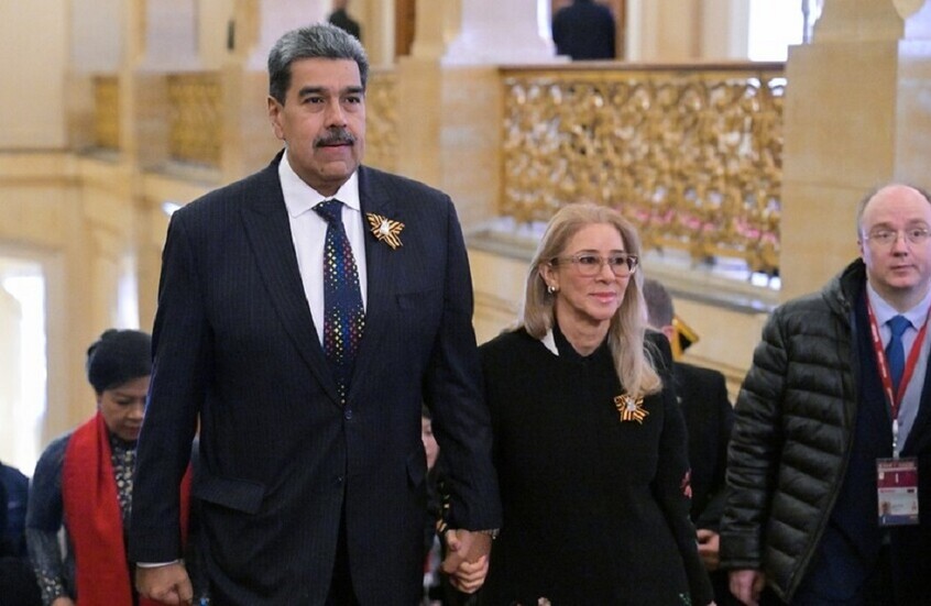 سيمونيان تشيد بشجاعة زوجة مادورو