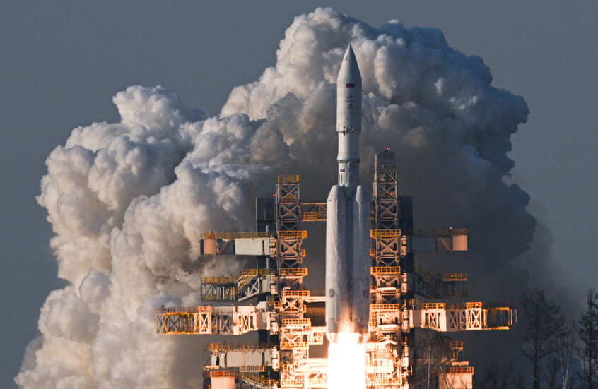 مانتوروف يتحدث لبوتين عن "إنجاز عسكري فضائي" غير مسبوق