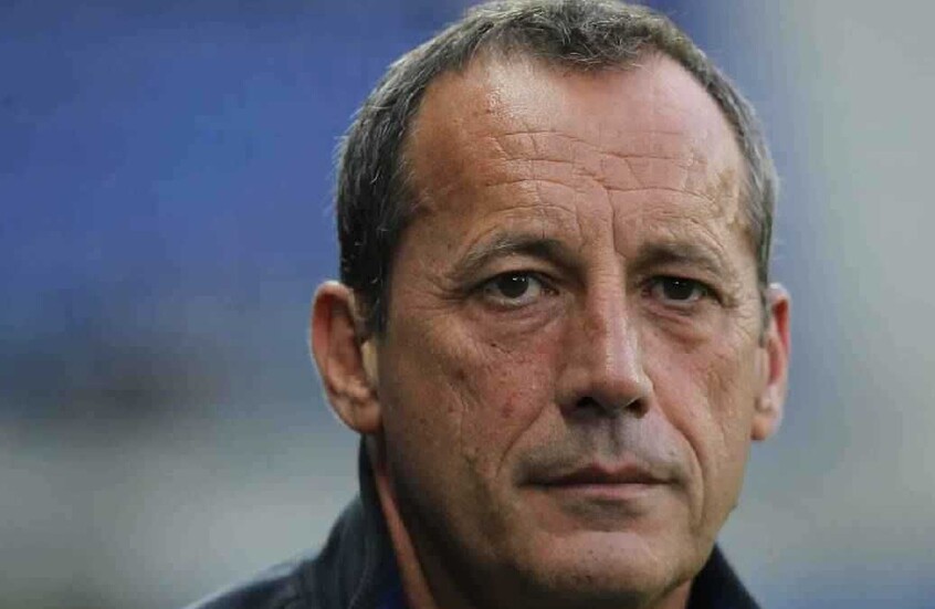 اغتيال الرئيس التاريخي لنادي أجاكسيو الفرنسي خلال جنازة والدته