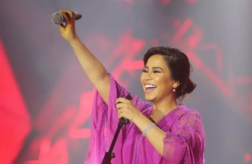 صوت مصر لا يهدأ.. شيرين تفوز بجائزة عالمية وسط أزمتها الصحية