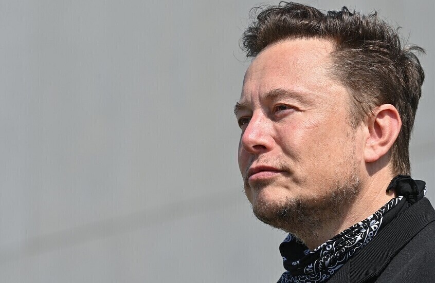 مؤرخ روسي: خطط  إيلون ماسك لغزو الفضاء أقرب إلى الخيال حاليا