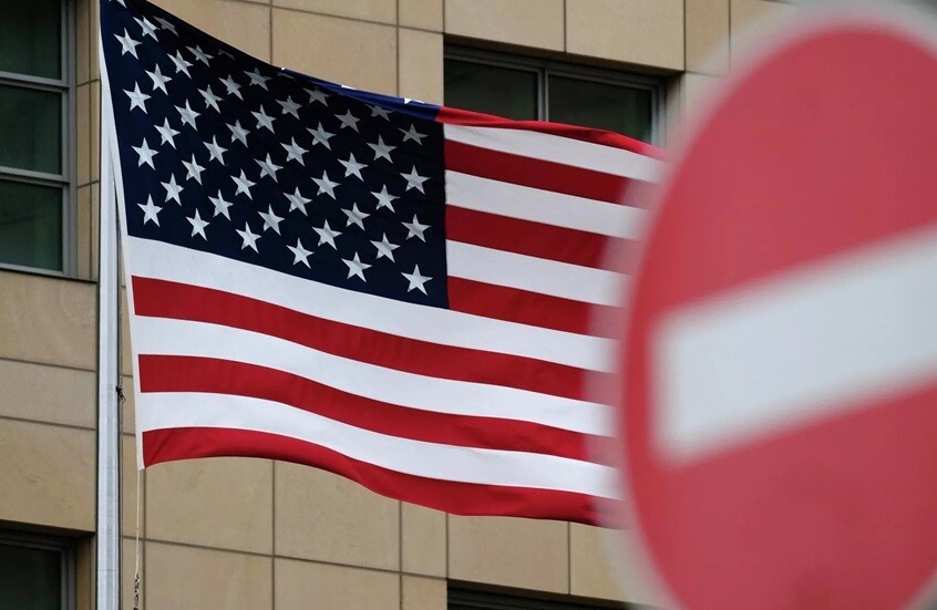 الخارجية الأمريكية تفرض حظرا مؤقتا على تأشيرات الدخول لـ 75 دولة بينها روسيا