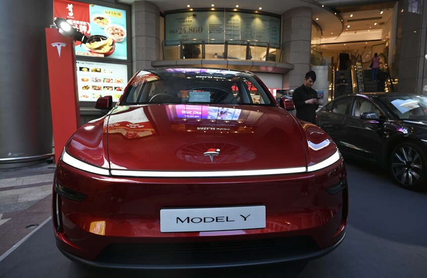 ماسك يعلن تدشين أكثر مصفاة ليثيوم تطورا في العالم (فيديو)