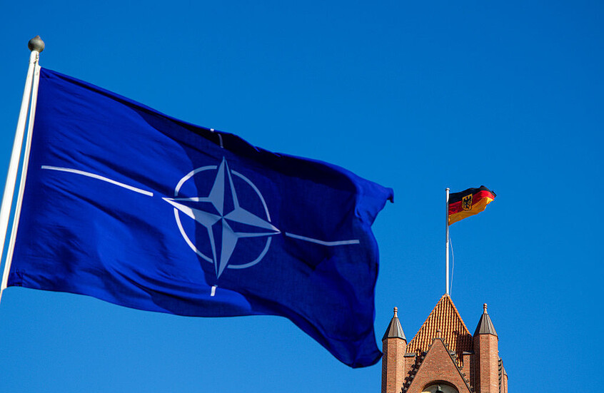 "الناتو" يبدأ مناورة كبيرة لنقل القوات في ميناء إمدن الألماني