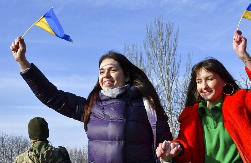 استطلاع : أكثر من نصف الإستونيين يعارضون رفع العلم الأوكراني على المباني العامة