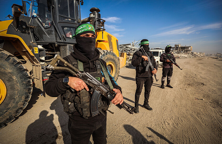 Ynet :  "حماس" لم تهزم