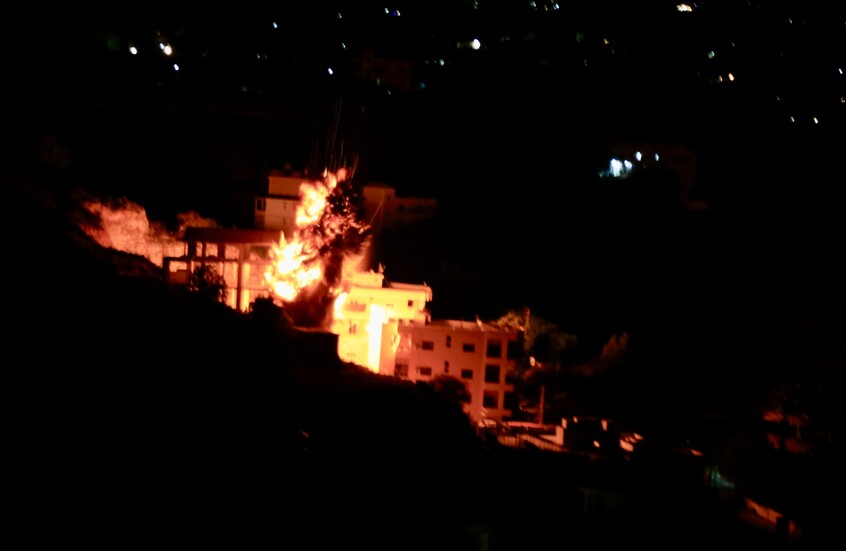 الجيش الإسرائيلي يشن موجة هجمات على أهداف في لبنان