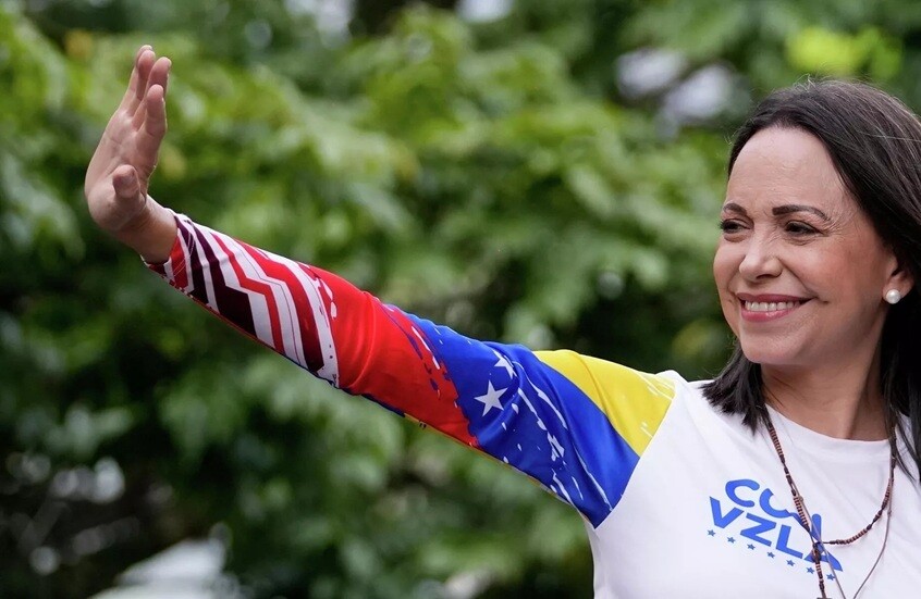 زعيمة المعارضة الفنزويلية تقدم ميدالية نوبل للسلام لترامب "تقديرا لالتزامه بالحرية"