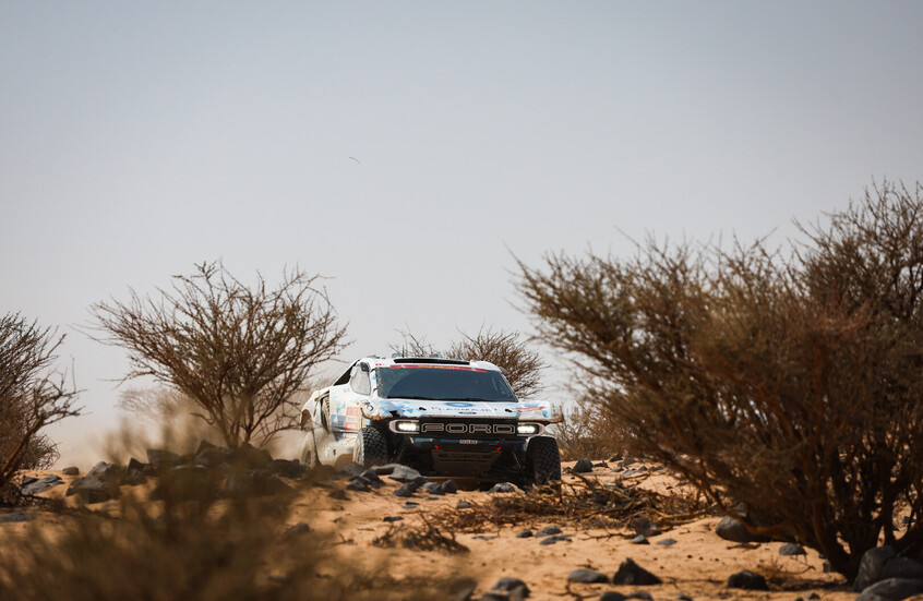 ناصر العطية يقترب من لقب جديد في رالي داكار السعودية