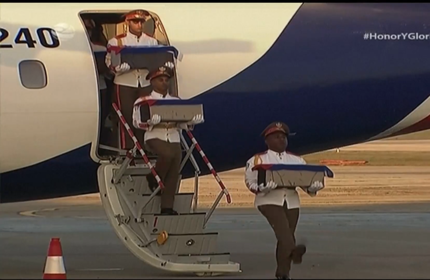 إعادة رفات 32 ضابطا كوبيا قُتلوا خلال العملية العسكرية الأمريكية في فنزويلا