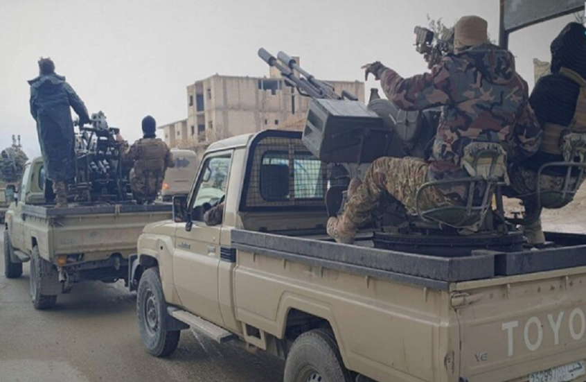 قوات الجيش السوري تدخل مدينة المنصورة وتسيطر على معسكر الهجانة قرب مدينة الطبقة