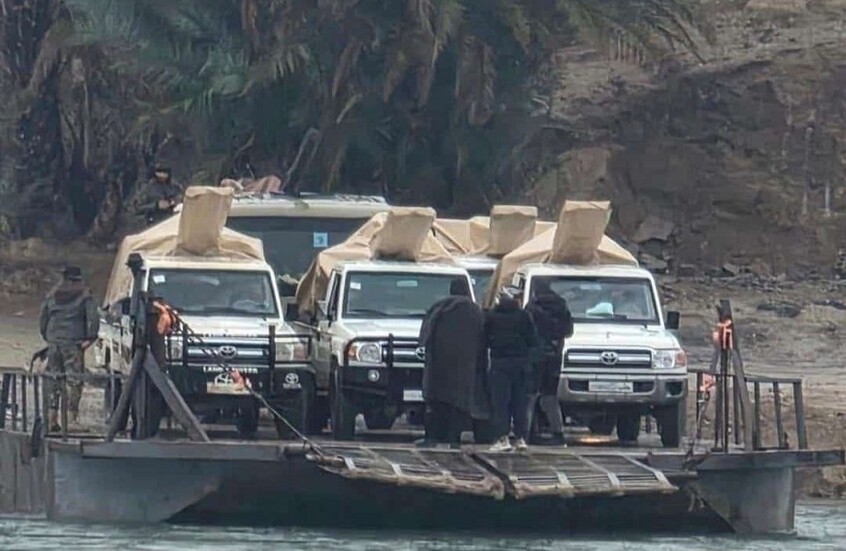 منصات تتداول فيديوهات عبور الجيش السوري إلى الضفة الشرقية لنهر الفرات الواقعة تحت سيطرة "قسد"