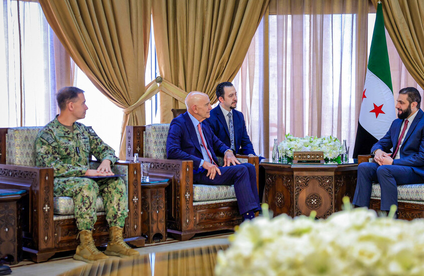 الشرع يستقبل المبعوث الأمريكي توم براك في دمشق ويؤكد على وحدة سوريا وسيادتها على كامل أراضيها