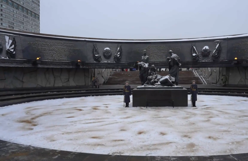 بطرسبورغ تكرم الأبطال المدافعين عن لينينغراد في الذكرى الـ83 لفك الحصار