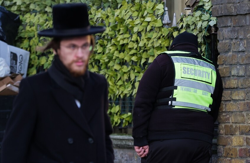 صحيفة التلغراف: إدارة ترامب تدرس منح اللجوء ليهود بريطانيا