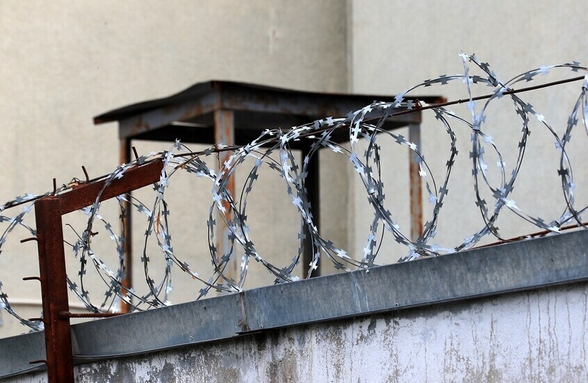 روسيا.. الحكم بالسجن 13 عاما على عميل أدين بالتجسس لصالح السويد