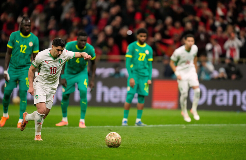 هل تعمد إهدار الركلة؟.. لغز اختيار دياز أسلوب "بانينكا" في تنفيذ ركلة الجزاء أمام السنغال