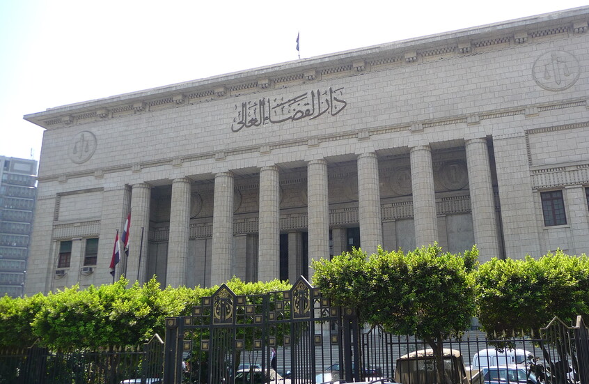 مصر.. محاكمة رجل أعمال شهير بتهمة الاعتداء الجنسي على ابنته الصغرى