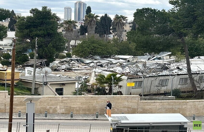 إسرائيل تقتحم مقر "الأونروا" في القدس وتهدم منشآته بإشراف بن غفير (فيديوهات)